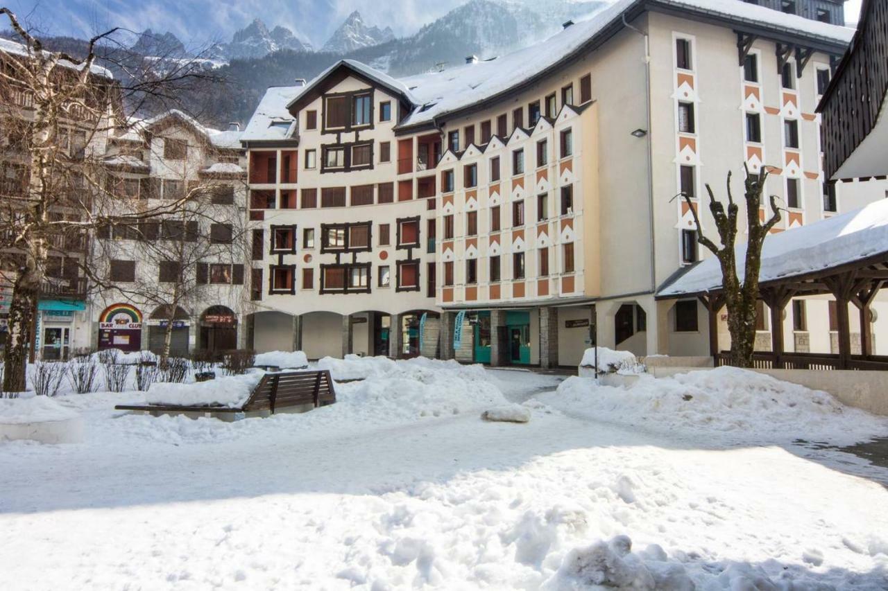 Cozy Chamonix Ski Studio With Mountain Views Exterior photo