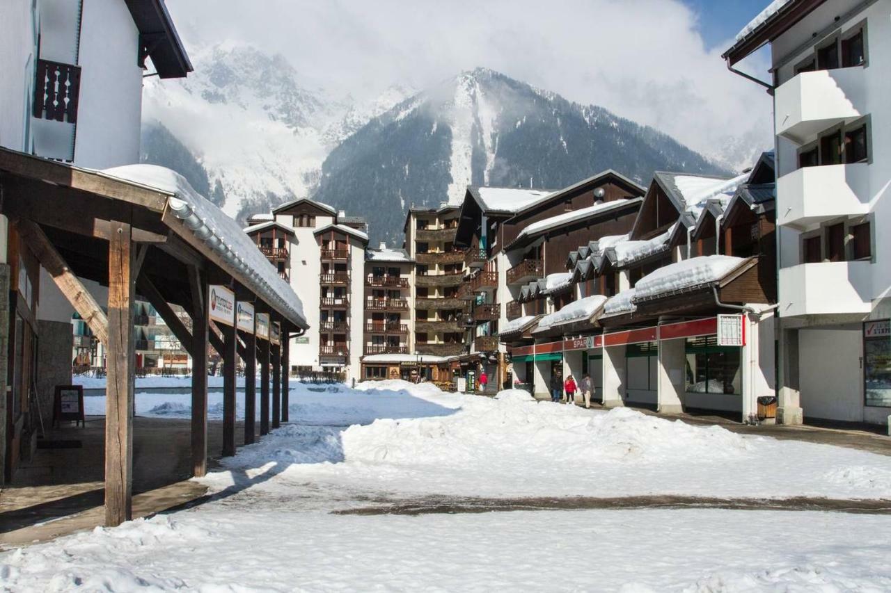 Cozy Chamonix Ski Studio With Mountain Views Exterior photo